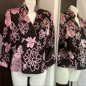 Women’s embroidered/lace jacket AlexEvenings six L
